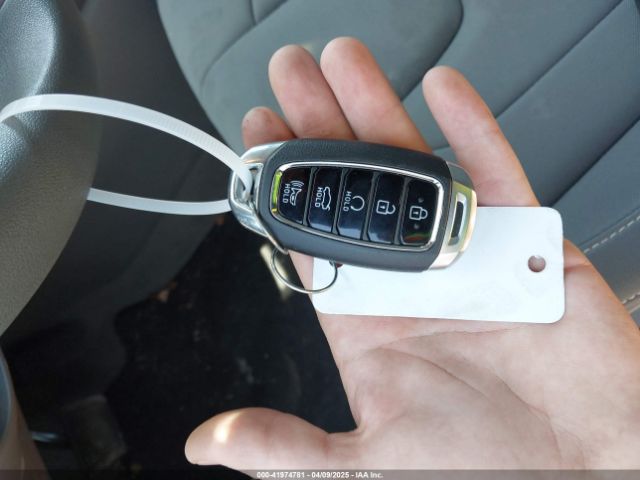 KMHLM4AG3PU553437 Hyundai ELANTRA SEL