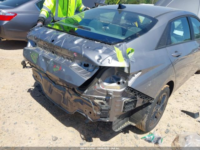 KMHLM4AG3PU553437 Hyundai ELANTRA SEL