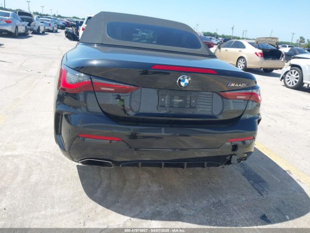 WBA53AT05MCH03452 BMW M440I