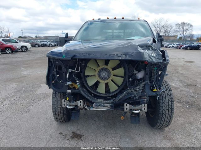 1FT7W2BT2JEB68100 Ford F-250 Xlt