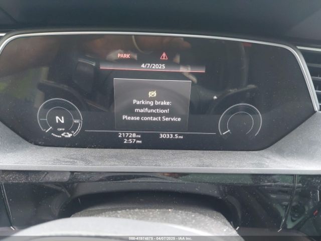 WA1LAAGE8PB006137 Audi E-tron Premium Plus Quattro
