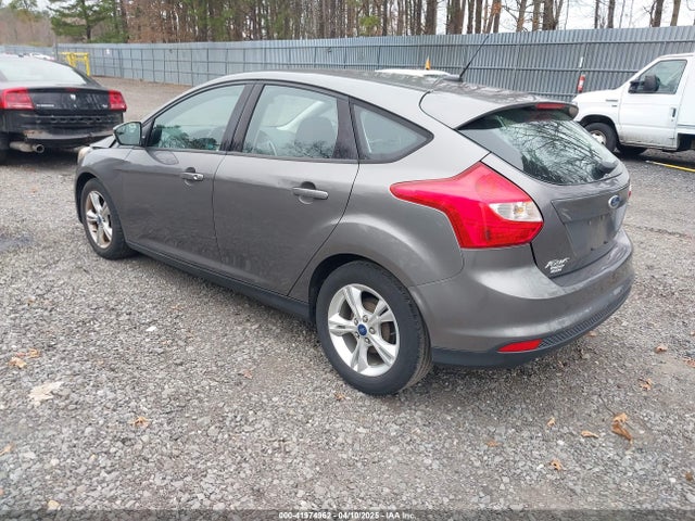 1FADP3K2XEL121210 Ford FOCUS SE