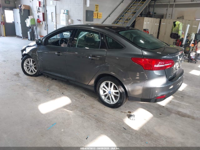 Ford FOCUS SE 2017 1FADP3F29HL220440 Image 3