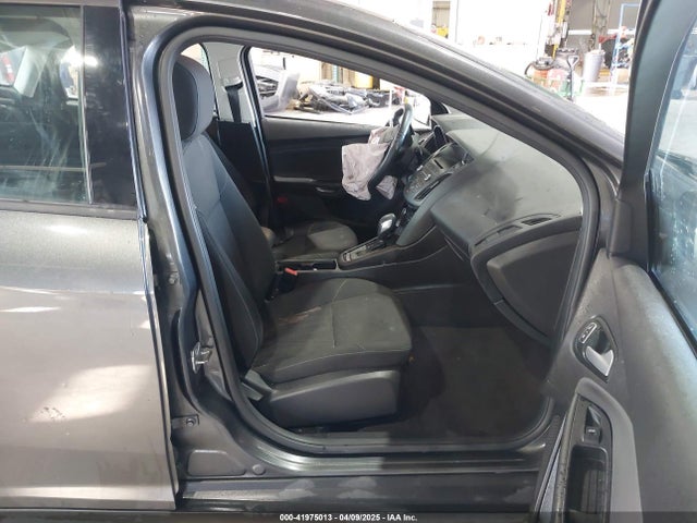 Ford FOCUS SE 2017 1FADP3F29HL220440 Image 5
