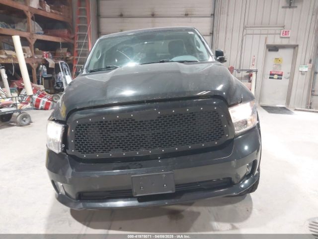 1C6RR7FT1HS720437 RAM 1500 Express  4x4 6'4 Box