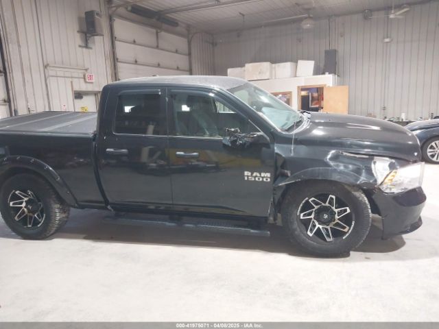 1C6RR7FT1HS720437 RAM 1500 Express  4x4 6'4 Box