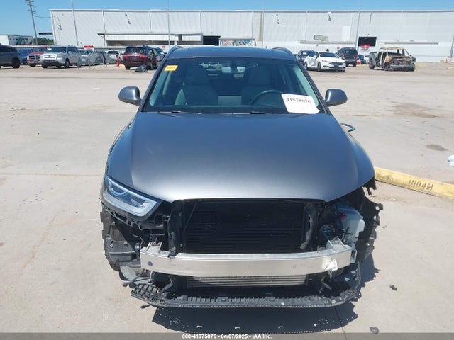 WA1GFCFS7FR013818 Audi Q3 2.0t Premium Plus