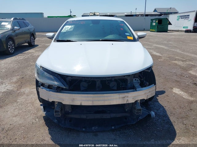 Chrysler 200 Touring 2016 1C3CCCFB6GN186370 Image 13