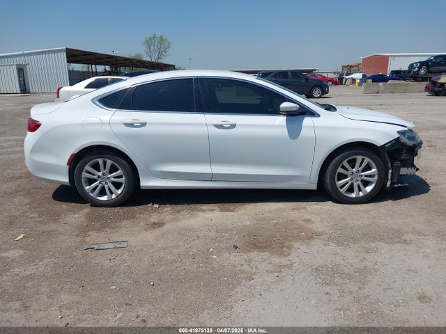 Chrysler 200 Touring 2016 1C3CCCFB6GN186370 Image 14