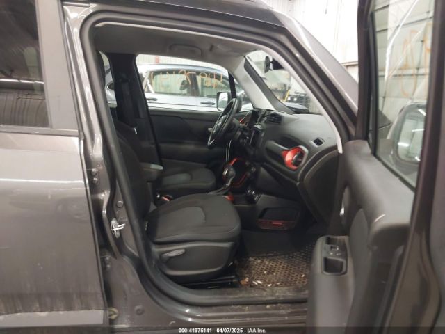 2019 JEEP RENEGADE ZACNJBC17KPK22354 Photo 4
