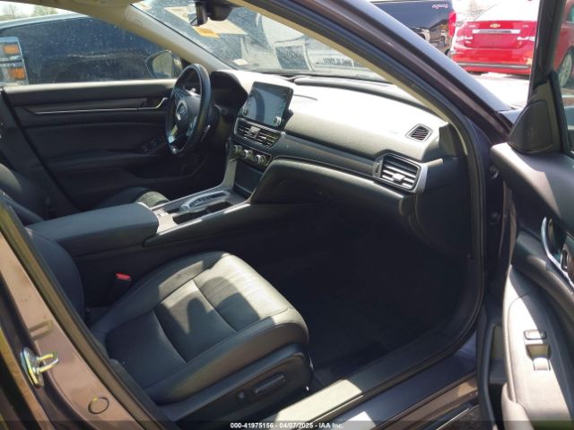 1HGCV2F92KA016179 Honda Accord Touring 2.0t