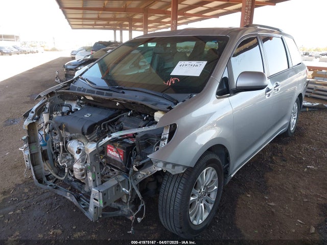 5TDYK3DCXGS751231 Toyota Sienna Xle 8 Passenger