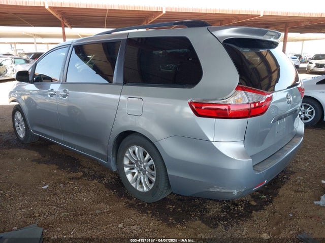 5TDYK3DCXGS751231 Toyota Sienna Xle 8 Passenger