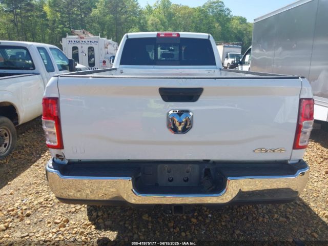 3C6UR5HL0NG202656 RAM 2500 Tradesman  4x4 8' Box