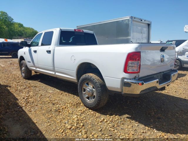 3C6UR5HL0NG202656 RAM 2500 Tradesman  4x4 8' Box