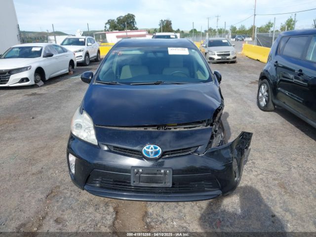 JTDKN3DU3E1748414 Toyota Prius Two