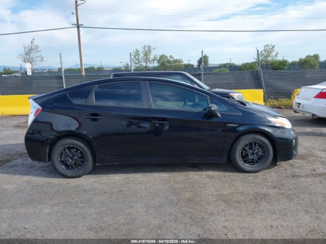 JTDKN3DU3E1748414 Toyota Prius Two