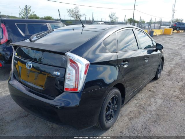 JTDKN3DU3E1748414 Toyota Prius Two