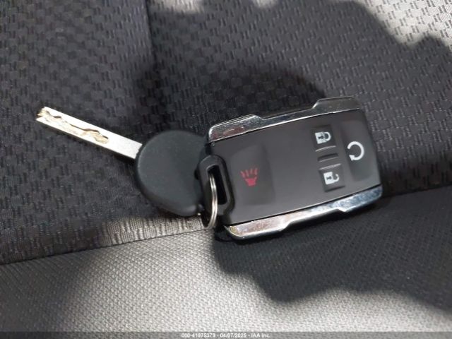 1GCVKREH3GZ137734 Chevrolet Silverado 1500 1lt