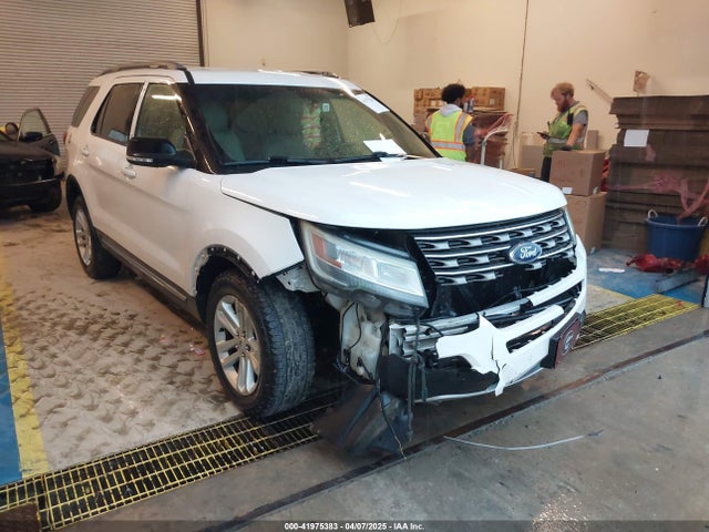 1FM5K7D82HGA54200 Ford EXPLORER XLT
