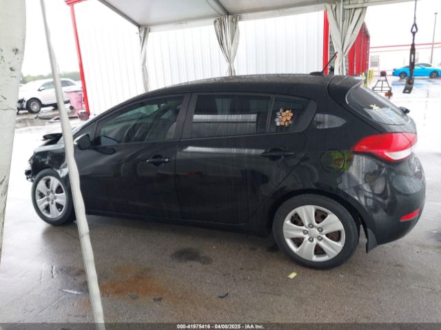 KNAFK5A89G5574385 KIA FORTE LX