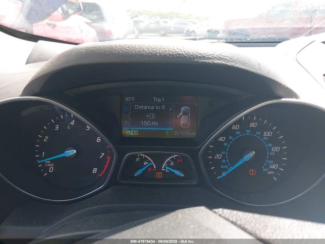 41975434 :رقم المزاد ، 1FMCU0G75GUB97640 vin ، 2016 Ford Escape Se مزاد بيع
