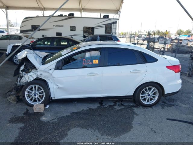 1FADP3F2XHL300331 Ford FOCUS SE