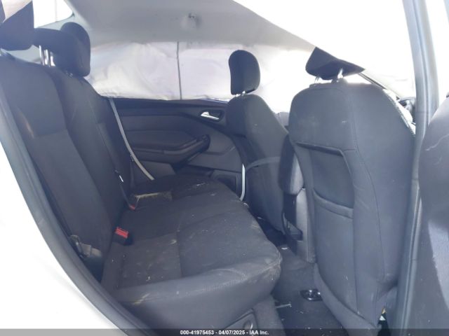 1FADP3F2XHL300331 Ford FOCUS SE