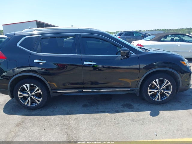 JN8AT2MT4HW407893 Nissan Rogue Sl