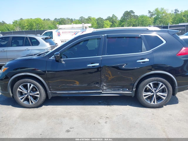 JN8AT2MT4HW407893 Nissan Rogue Sl