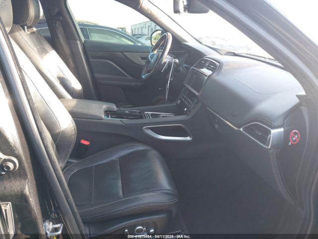2018 JAGUAR F-PACE SADCM2FVXJA899997 Photo 4