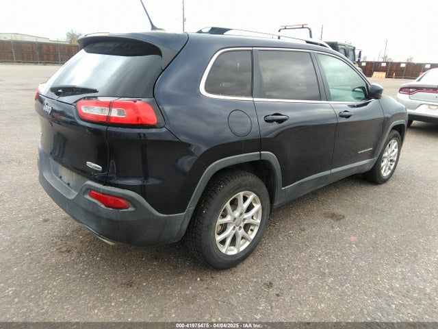 1C4PJMCS7FW746984 Jeep Cherokee Latitude
