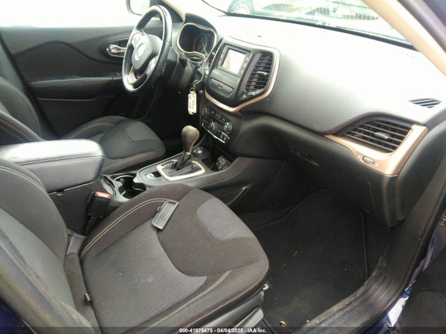1C4PJMCS7FW746984 Jeep Cherokee Latitude