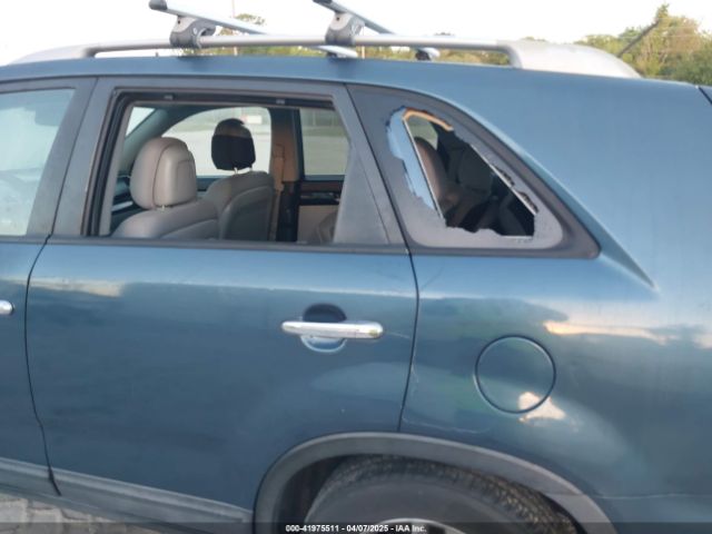 5XYKT4A67FG600933 KIA SORENTO LX