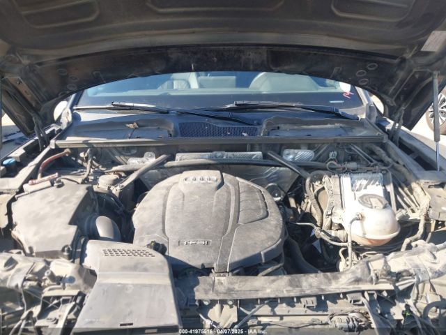 WA1BNAFY9J2055866 Audi Q5 2.0t Premium/2.0t Tech Premium
