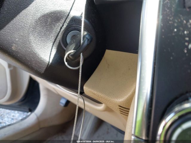 4T1BF1FK2FU489214 Toyota CAMRY LE