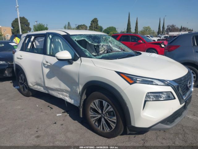 JN8BT3BA2PW434018 Nissan Rogue Sv Fwd