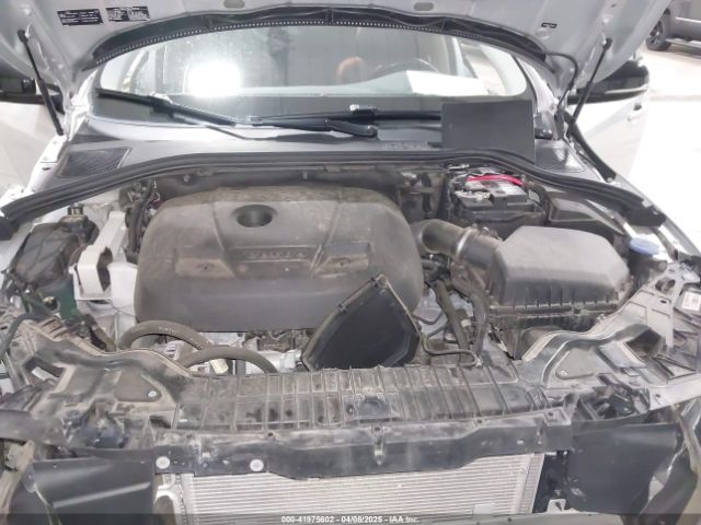 YV440MWK2J2054243 Volvo V60 Cross Country T5