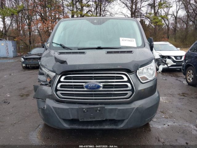 1FMZK1ZMXHKA09958 Ford Transit-150 Xlt
