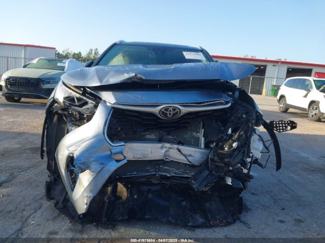 5TDGZRAH2NS092200 Toyota Highlander Xle