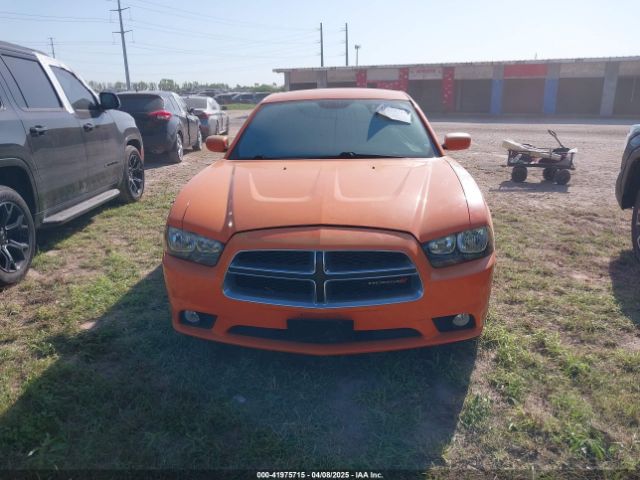 2C3CDXHG2EH164739 Dodge Charger Sxt