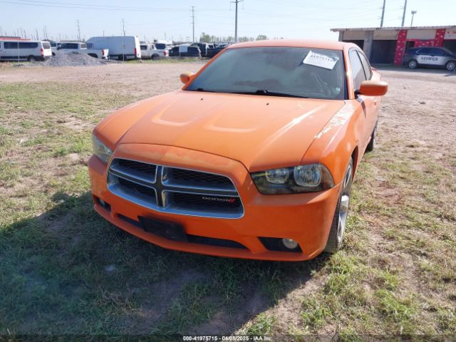 2C3CDXHG2EH164739 Dodge Charger Sxt