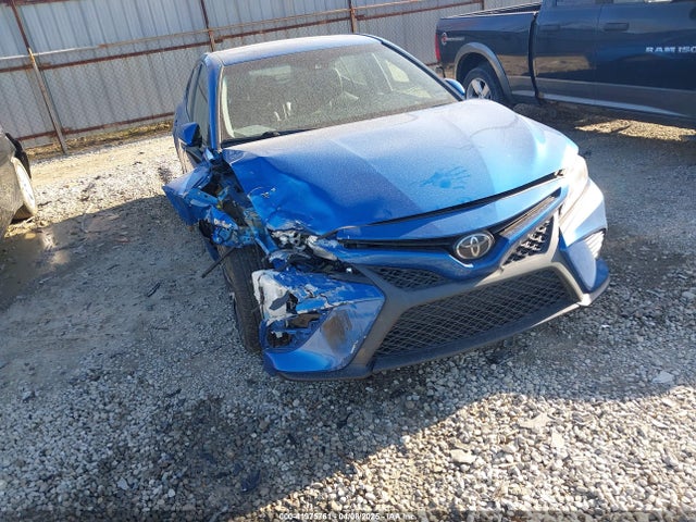 4T1B11HK9JU140782 Toyota CAMRY SE