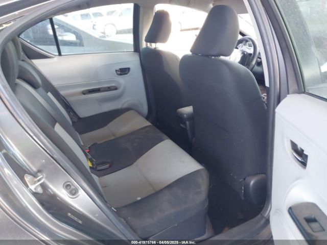JTDKDTB38E1572456 Toyota Prius C Three