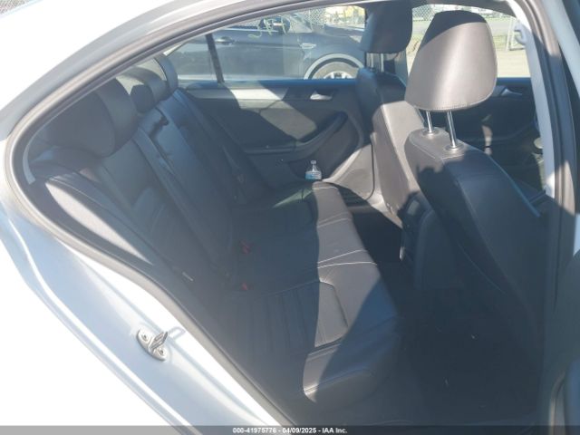 3VWL17AJ8EM336569 Volkswagen Jetta 1.8t Sel