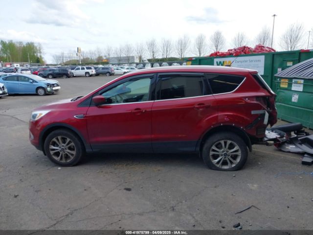 1FMCU9G91HUC35811 Ford ESCAPE SE