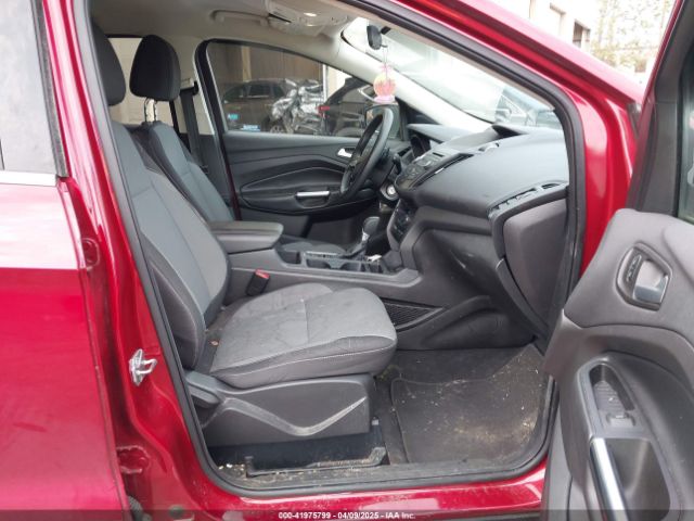 1FMCU9G91HUC35811 Ford ESCAPE SE
