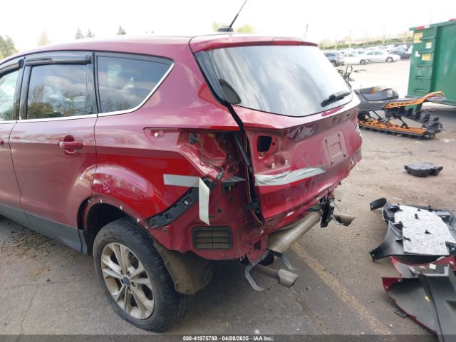 1FMCU9G91HUC35811 Ford ESCAPE SE