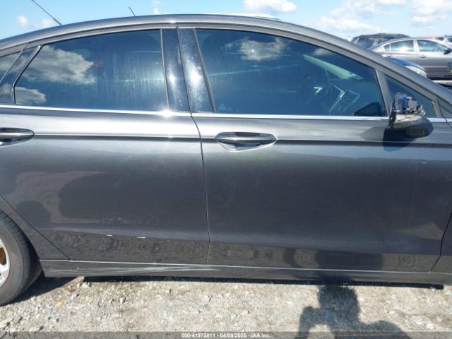 3FA6P0H77GR268017 Ford FUSION SE