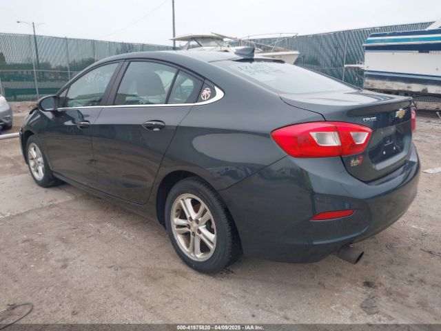 2017 CHEVROLET CRUZE 1G1BE5SMXH7200287 Photo 2